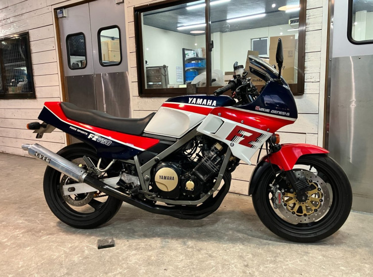 Мотоцикл Yamaha FZ750 с пробегом 68152 km