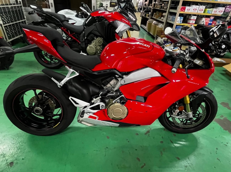 Мотоцикл Ducati DOKA PANIGALE V4S з пробігом 17704 km