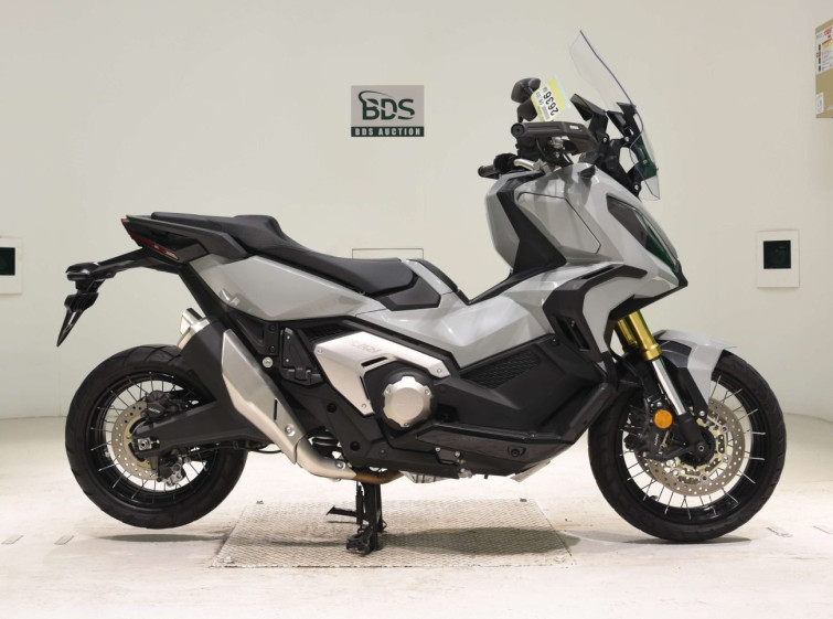 Мотоцикл Honda X-ADV750-2 с пробегом 8893 km