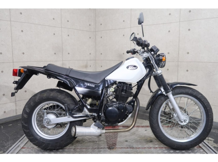 Мотоцикл Yamaha TW200 с пробегом 7326 km
