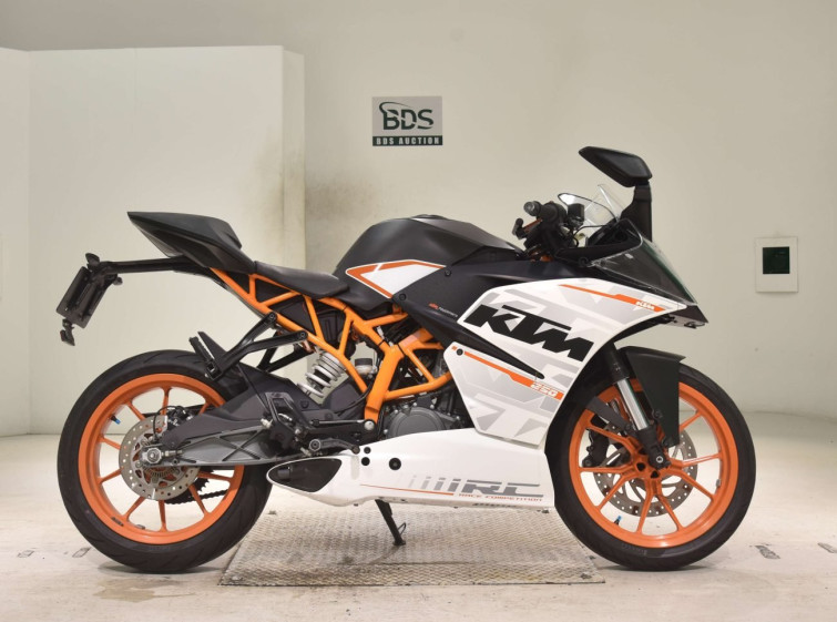 Мотоцикл KTM RC 250 с пробегом 9820 km