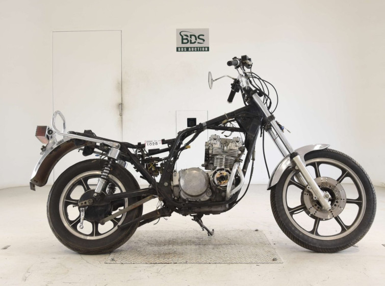 Мотоцикл Kawasaki Z550LTD