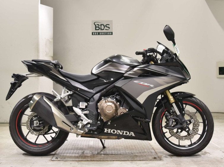 Мотоцикл Honda CBR400R з пробігом 2415 km