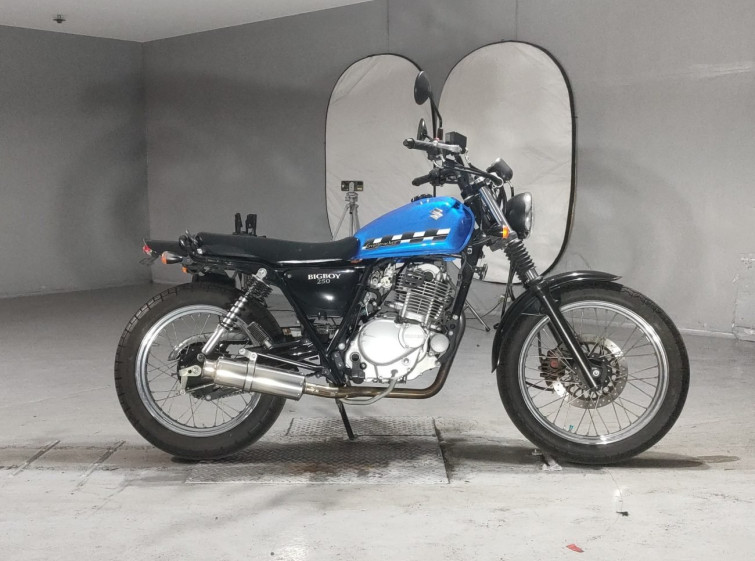 Мотоцикл Suzuki GLASSTRACKER BIG BOY с пробегом 13667 km