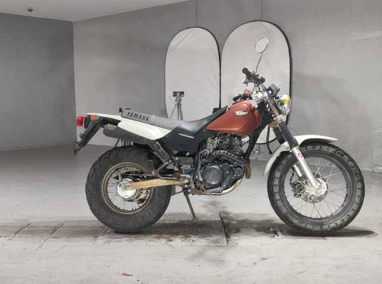 Мотоцикл Yamaha TW200 с пробегом 10444 km