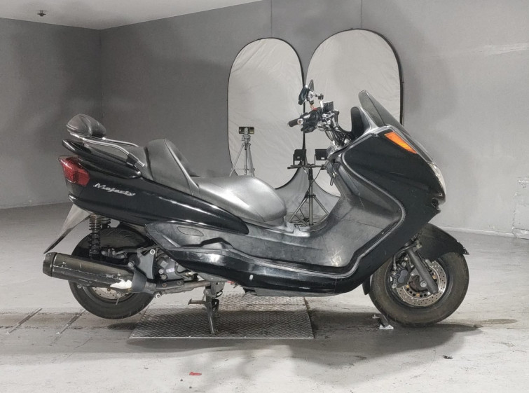 Мотоцикл Yamaha MAJESTY 250C