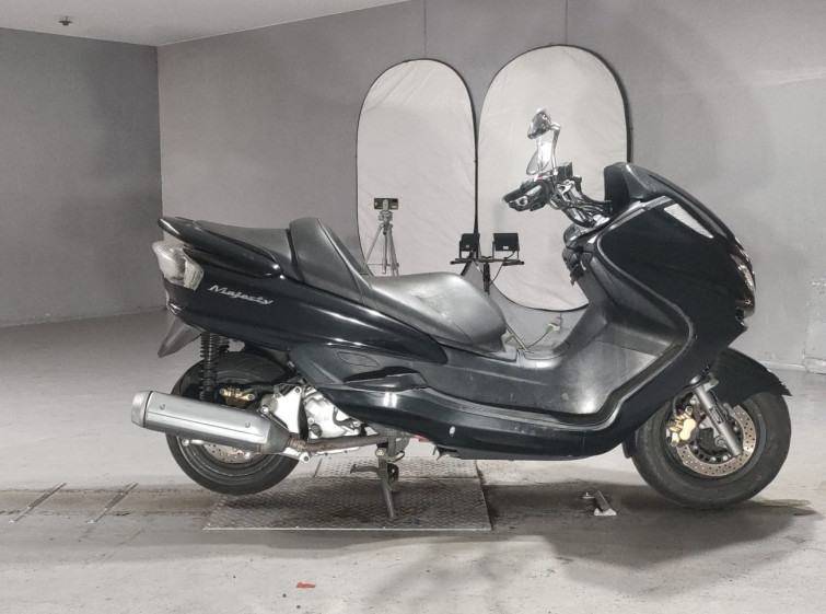 Мотоцикл Yamaha MAJESTY 250C