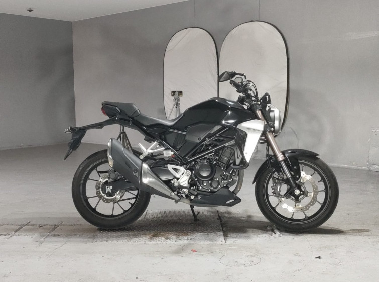 Мотоцикл Honda CB250R с пробегом 13710 km