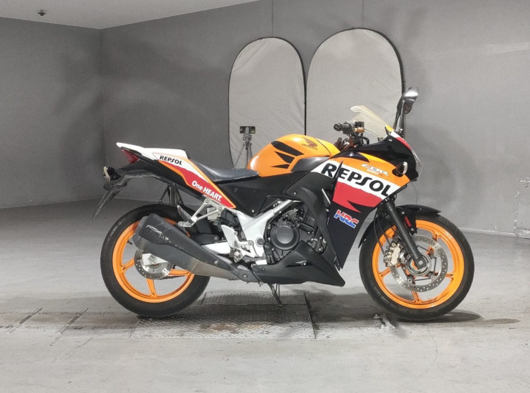 Мотоцикл Honda CBR250R с пробегом 24382 km