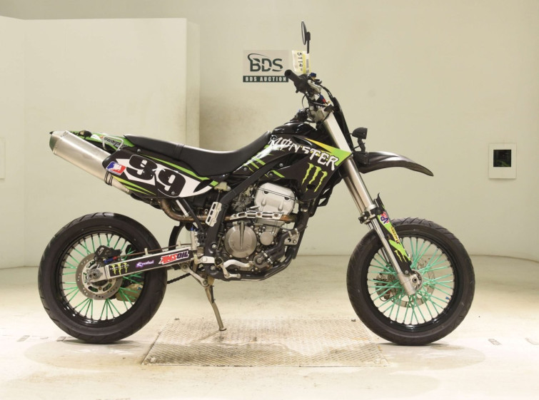 Мотоцикл Kawasaki D-TRACKER250