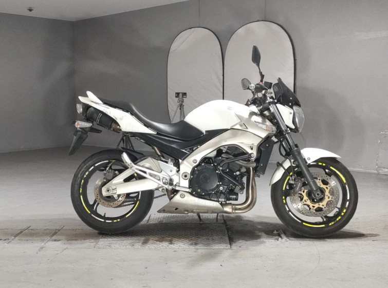 Мотоцикл Suzuki GSR400 с пробегом 53190 km