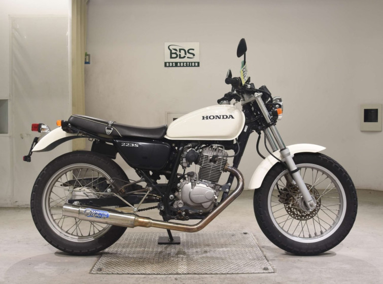 Мотоцикл Honda CB223S с пробегом 27865 km