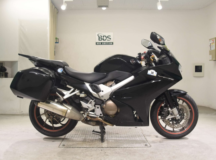 Мотоцикл Honda VFR800F з пробігом 65395 km