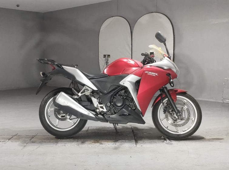Мотоцикл Honda CBR250R с пробегом 30909 km