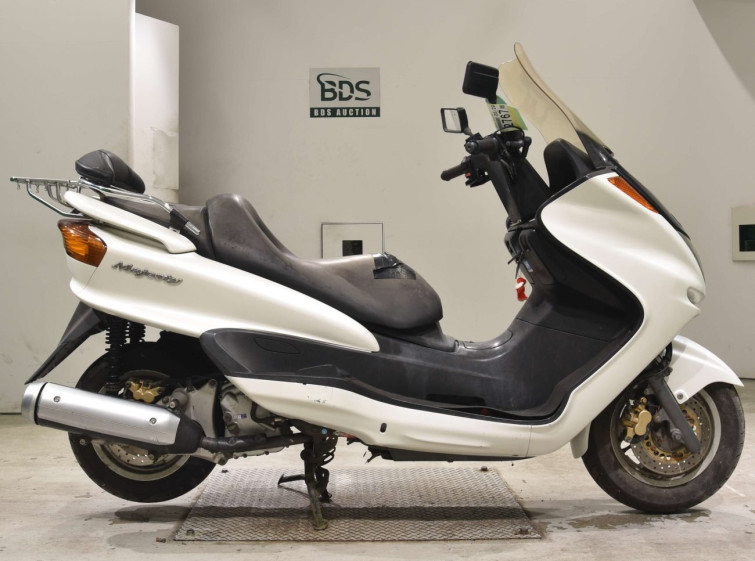 Мотоцикл Yamaha MAJESTY 250 з пробігом 6644 km
