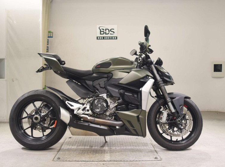 Мотоцикл Ducati STREETFIGHTER V2 з пробігом 3659 km