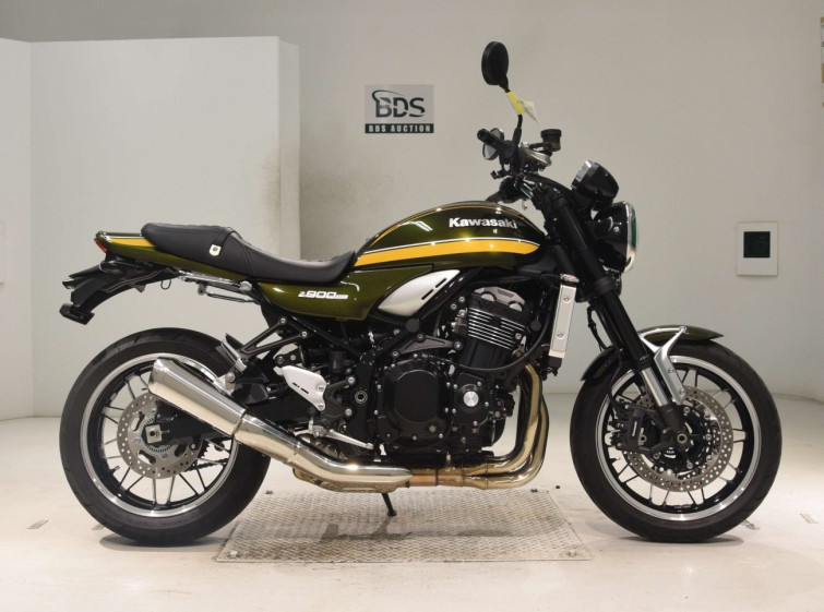 Мотоцикл Kawasaki Z900RS з пробігом 971 km