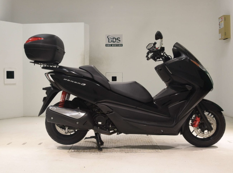 Мотоцикл Honda FORZA SI з пробігом 9003 km