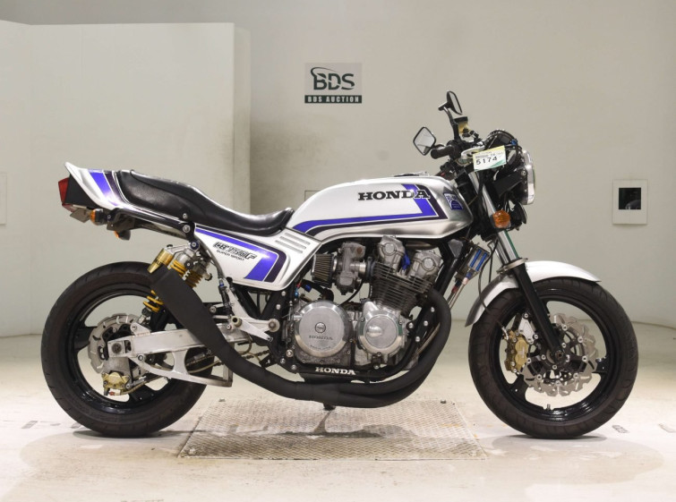Мотоцикл Honda CB750SFA з пробігом 55882 km