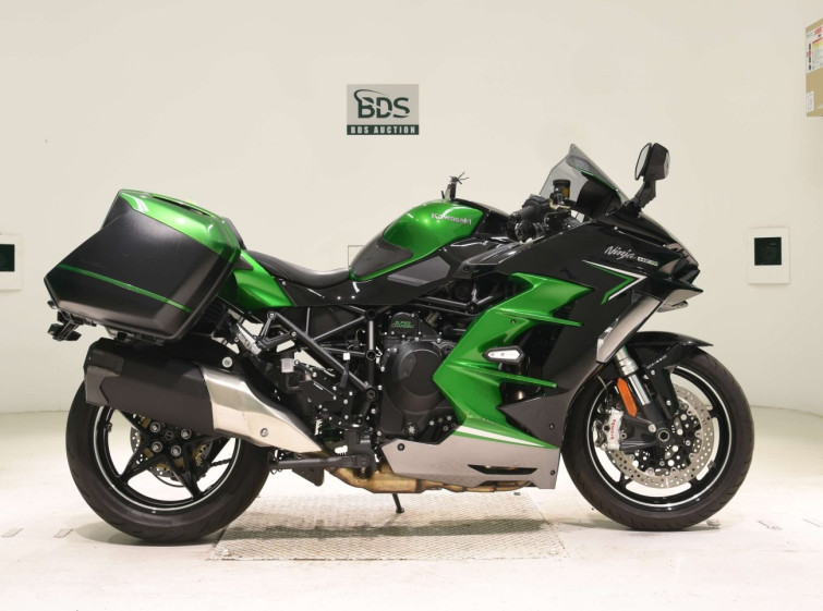 Мотоцикл Kawasaki NINJA H2 SX с пробегом 5733 km
