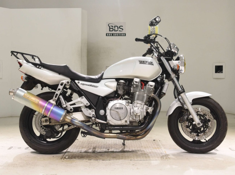 Мотоцикл Yamaha XJR1300