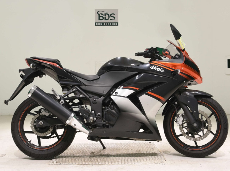 Мотоцикл Kawasaki NINJA250R с пробегом 17397 km