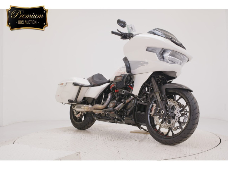 Мотоцикл HD FLTRXSTSE1980CVO з пробігом 2781 km з пробігом 2781 km