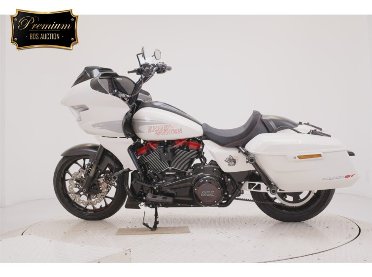 Мотоцикл HD FLTRXSTSE1980CVO з пробігом 2781 km з пробігом 2781 km