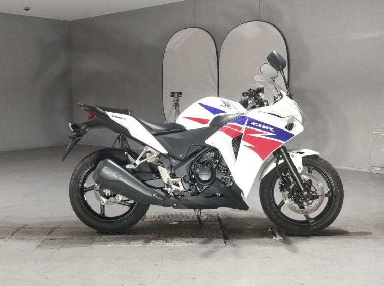 Мотоцикл Honda CBR250R с пробегом 165 km