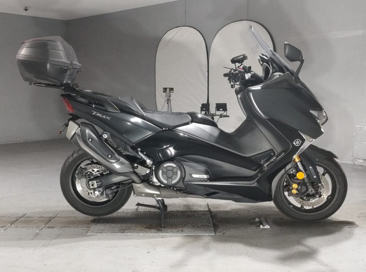 Мотоцикл Yamaha T-MAX530DX с пробегом 18319 km