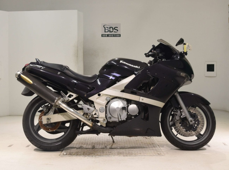 Мотоцикл Kawasaki ZZ-R400 с пробегом 38153 km