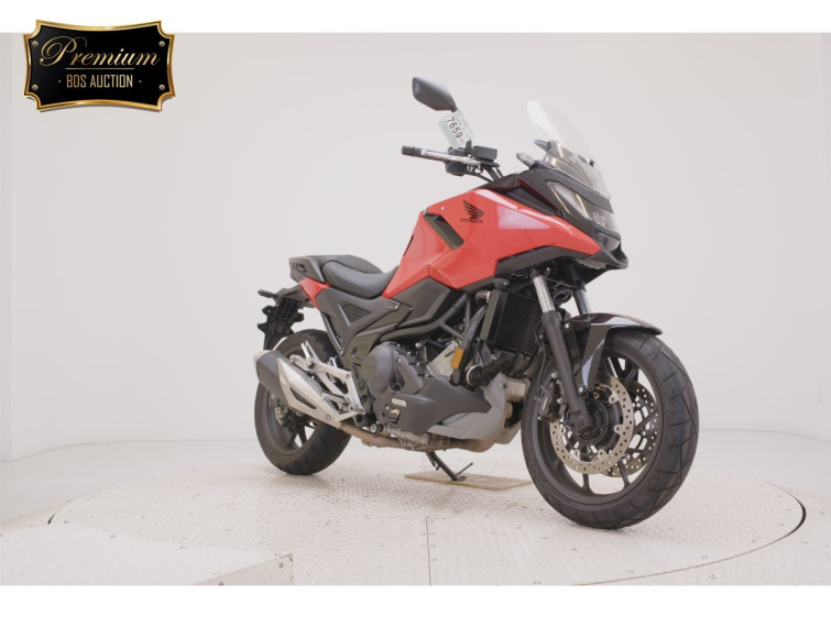 Мотоцикл Honda NC750XD з пробігом 5944 km з пробігом 5944 km