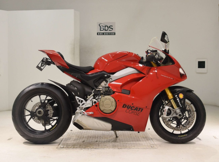 Мотоцикл Ducati PANIGALE V4S з пробігом 14030 km