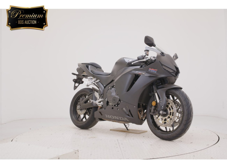 Мотоцикл Honda CBR600RR с пробегом 7138 km с пробегом 7138 km