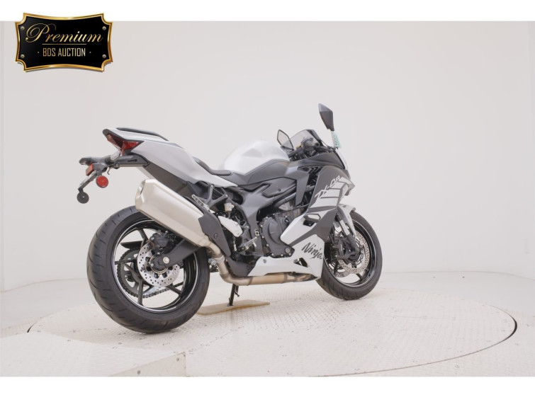 Мотоцикл Kawasaki ZX-4R SE з пробігом 1536 km з пробігом 1536 km