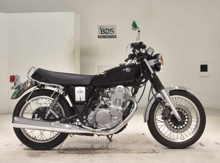 Мотоцикл Yamaha SR400 з пробігом 8000 km