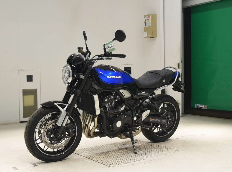 Мотоцикл Kawasaki Z900RS с пробегом 4990 km с пробегом 4990 km