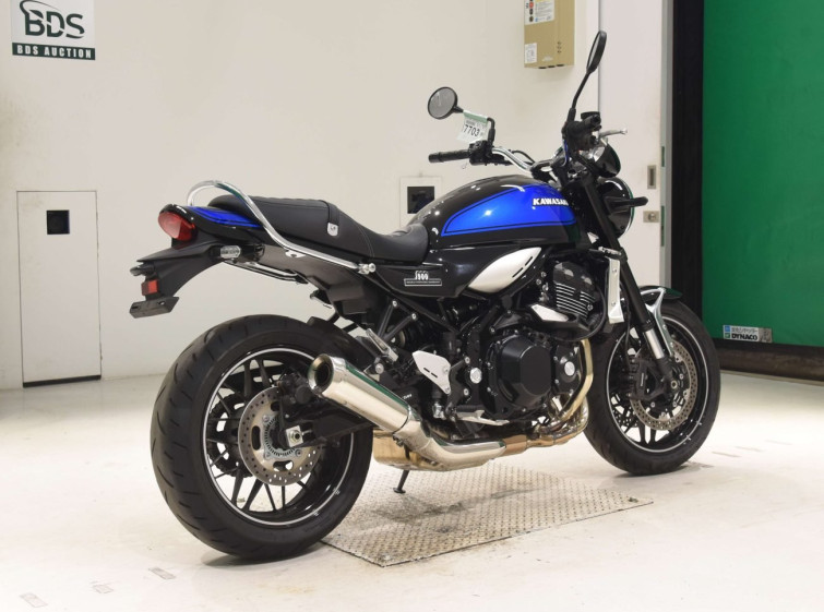 Мотоцикл Kawasaki Z900RS с пробегом 4990 km с пробегом 4990 km