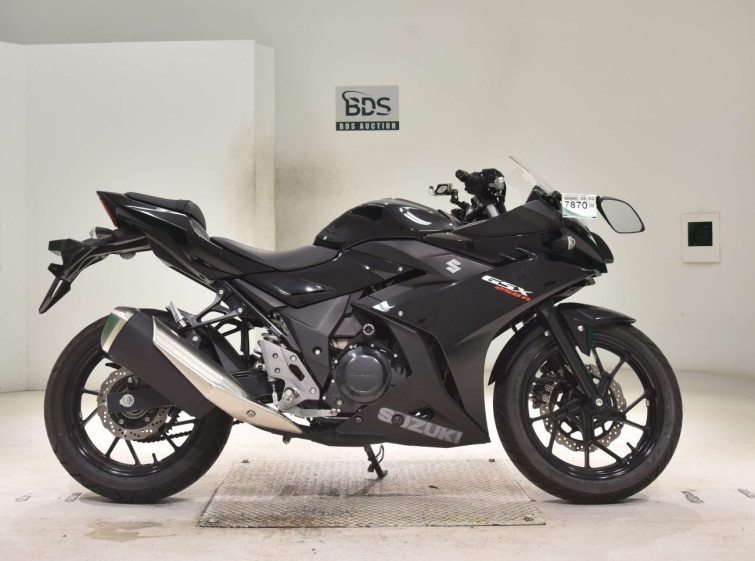 Мотоцикл Suzuki GSX250R з пробігом 4565 km