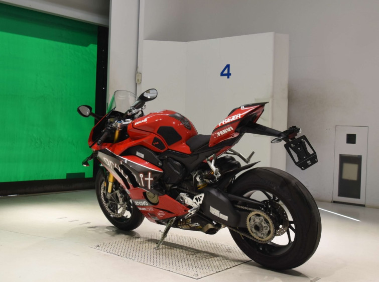 Мотоцикл Ducati PANIGALE V4 з пробігом 20776 km з пробігом 20776 km