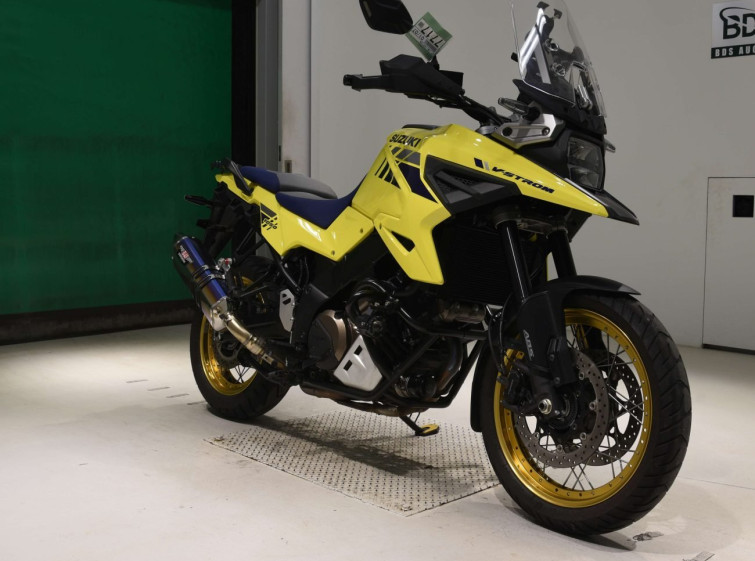 Мотоцикл Suzuki V-STROM DL1050XT з пробігом 9385 km з пробігом 9385 km