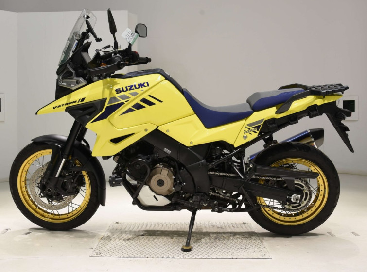 Мотоцикл Suzuki V-STROM DL1050XT з пробігом 9385 km з пробігом 9385 km