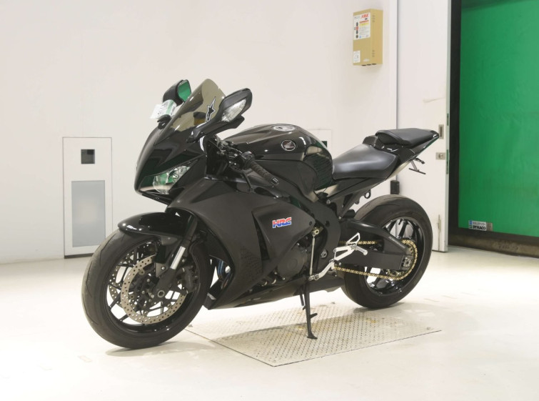 Мотоцикл Honda CBR1000RR с пробегом 20186 km с пробегом 20186 km