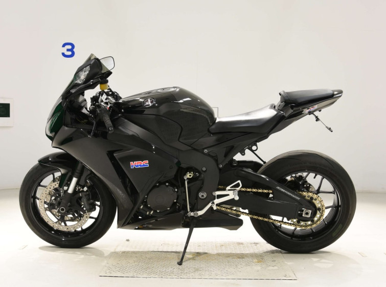 Мотоцикл Honda CBR1000RR с пробегом 20186 km с пробегом 20186 km