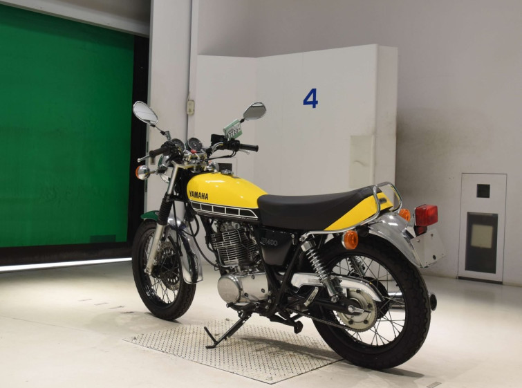 Мотоцикл Yamaha SR400 с пробегом 11051 km с пробегом 11051 km