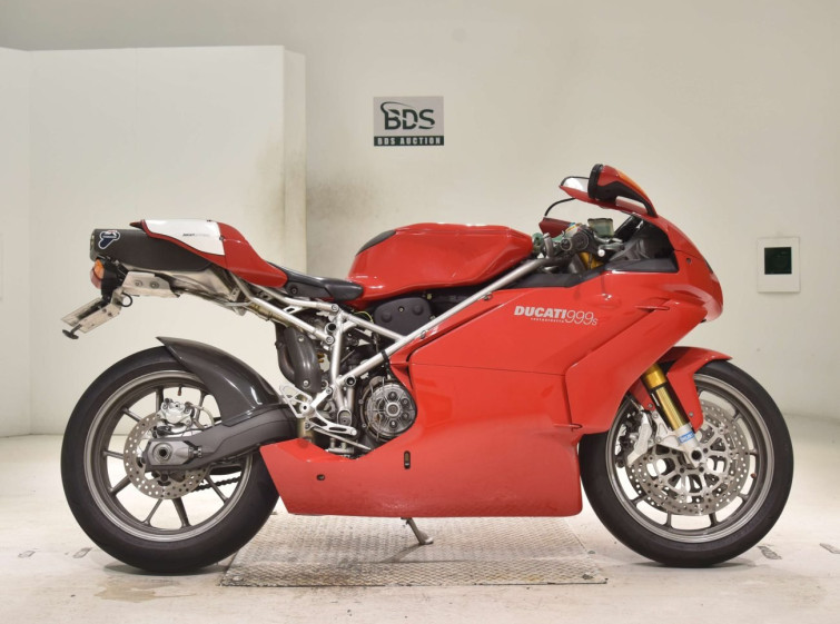 Мотоцикл Ducati 999S с пробегом 6425 km