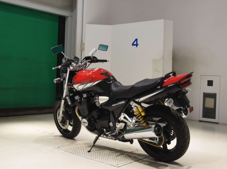 Мотоцикл Yamaha XJR1300 з пробігом 6712 km з пробігом 6712 km