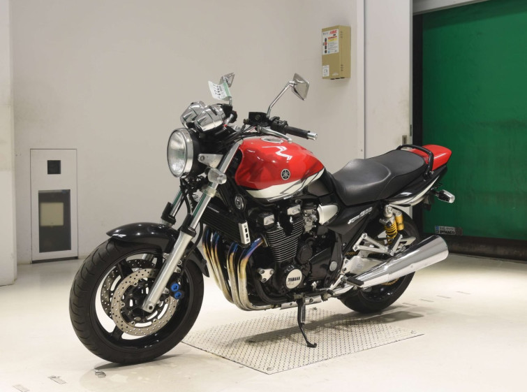 Мотоцикл Yamaha XJR1300 з пробігом 6712 km з пробігом 6712 km