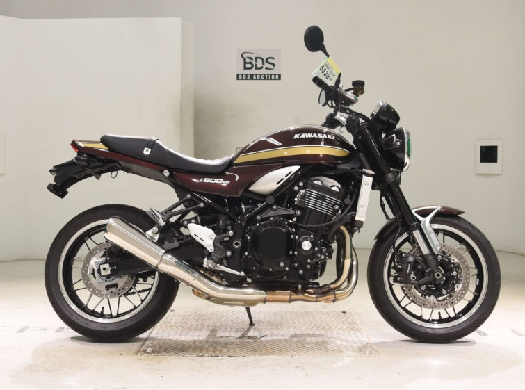 Мотоцикл Kawasaki Z900RS з пробігом 938 km