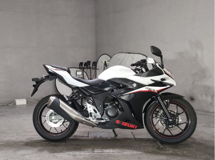 Мотоцикл Suzuki GSX250R з пробігом 4107 km